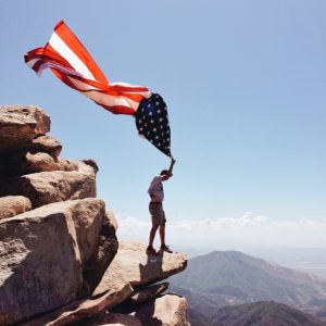 adventuring-in-lake-arrowhead_t20_npE9LK